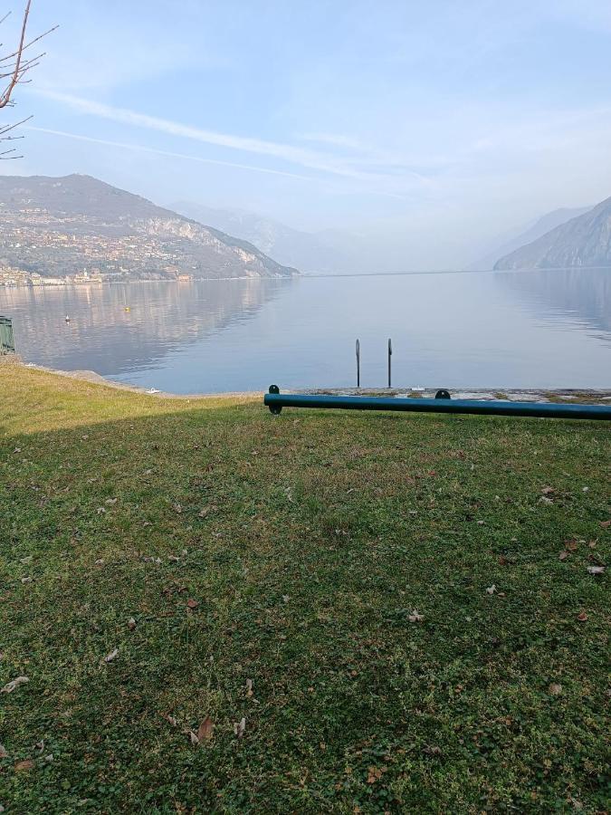 Studio Zu - Lakeside Apartment Riva di Solto Buitenkant foto