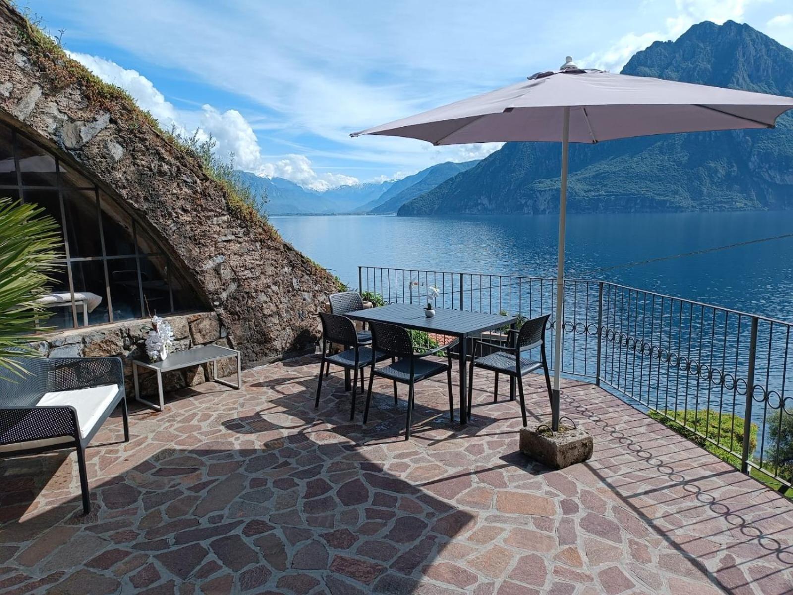 Studio Zu - Lakeside Apartment Riva di Solto Buitenkant foto