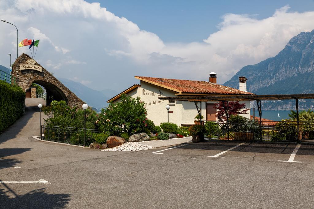 Studio Zu - Lakeside Apartment Riva di Solto Buitenkant foto